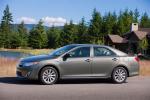 Toyota Camry Hybrid 2012 года